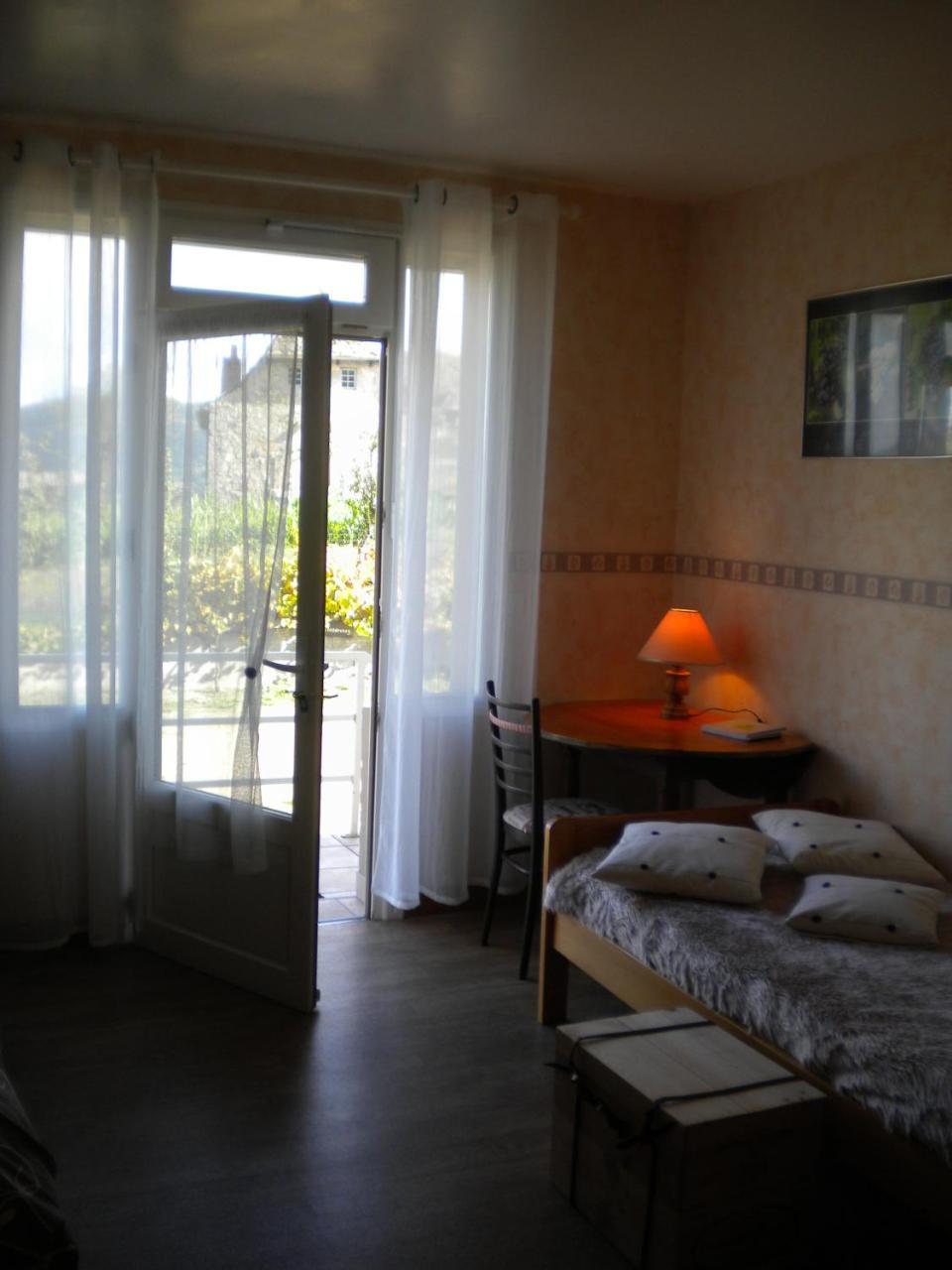 Hotel Le Relais Du Coustoubi Campouriez Eksteriør billede