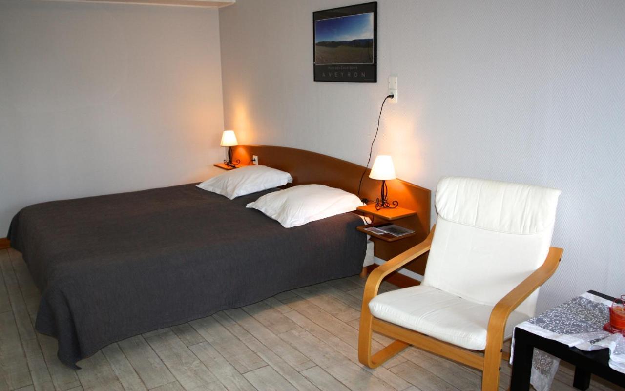 Hotel Le Relais Du Coustoubi Campouriez Eksteriør billede